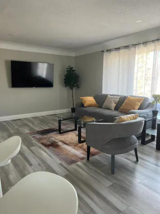 Entire 2 Bedroom Apartment Downtown - U3 Waterloo Zewnętrze zdjęcie