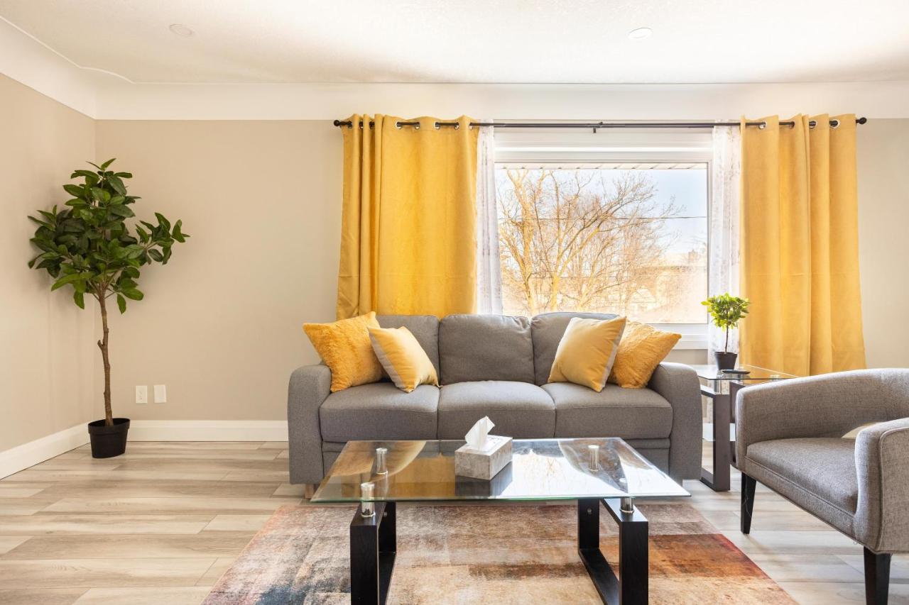 Entire 2 Bedroom Apartment Downtown - U3 Waterloo Zewnętrze zdjęcie
